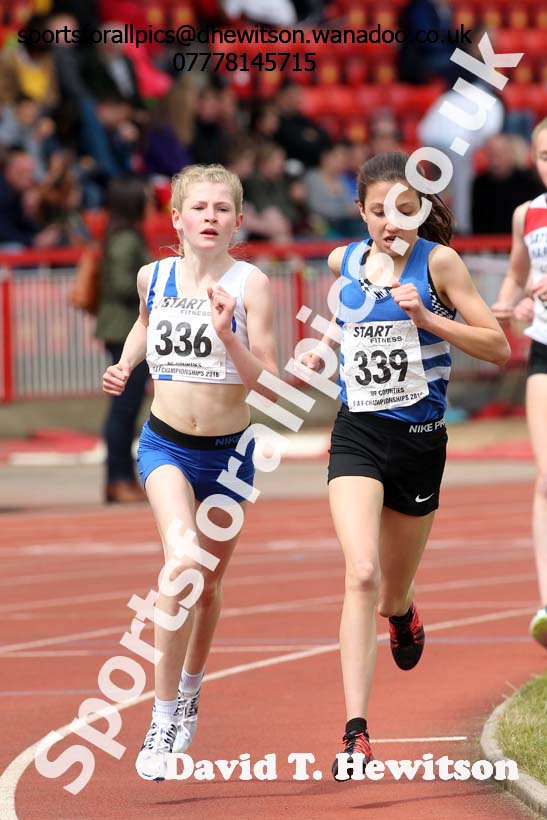 Girls under-15s 1500 metres, North Eastern Track and Field Champs, Gateshead Stadium. Photo: David T. Hewitson/Sports for All Pics